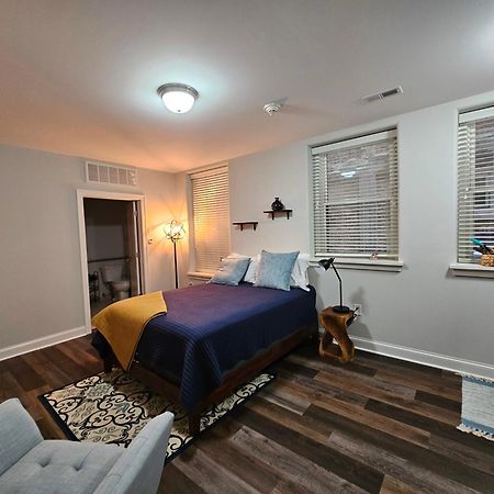 Cute + Cozy Studio At The Inman - 207 Champaign Bagian luar foto