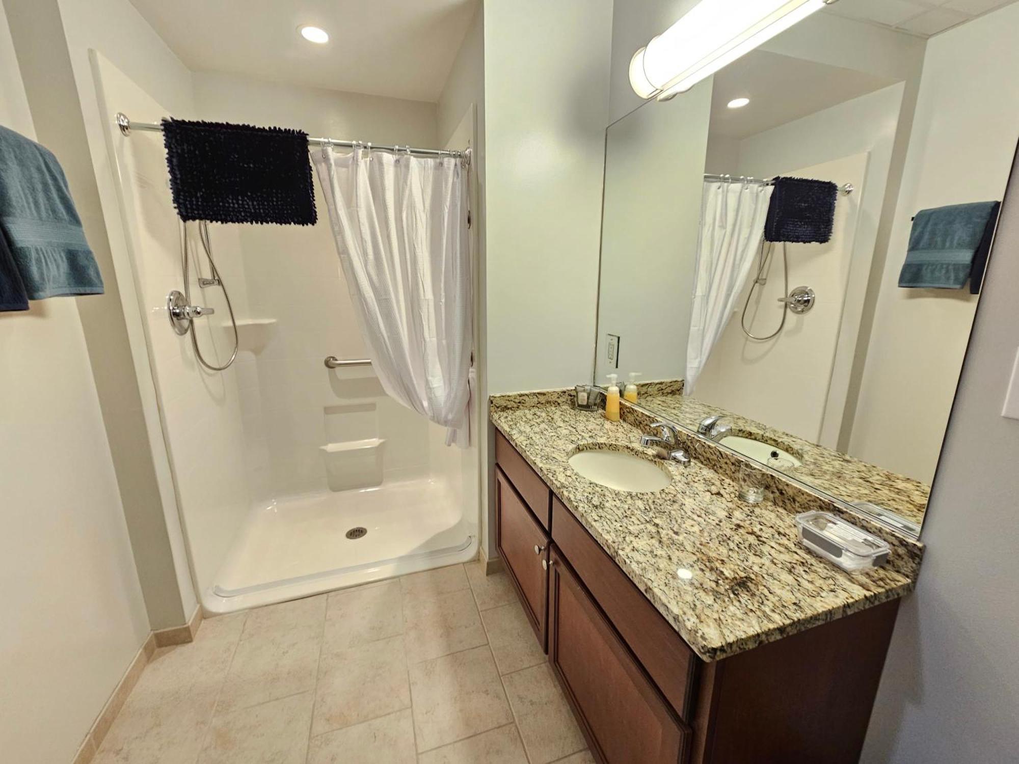 Cute + Cozy Studio At The Inman - 207 Champaign Bagian luar foto