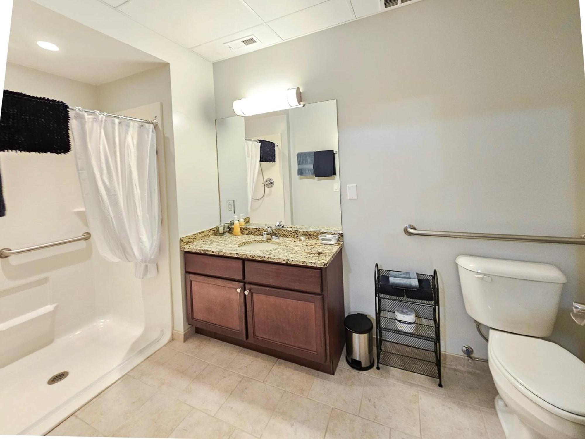 Cute + Cozy Studio At The Inman - 207 Champaign Bagian luar foto